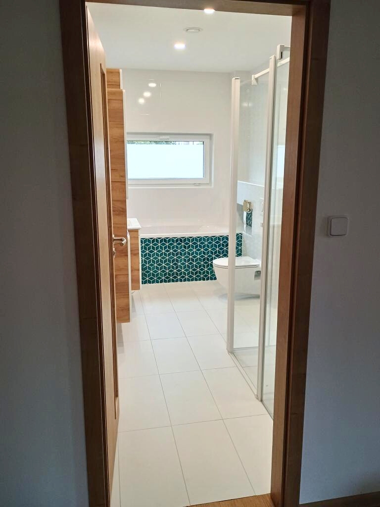 Ceramic mosaic tiles - diamonds, petrol blue color, tiled bathtub